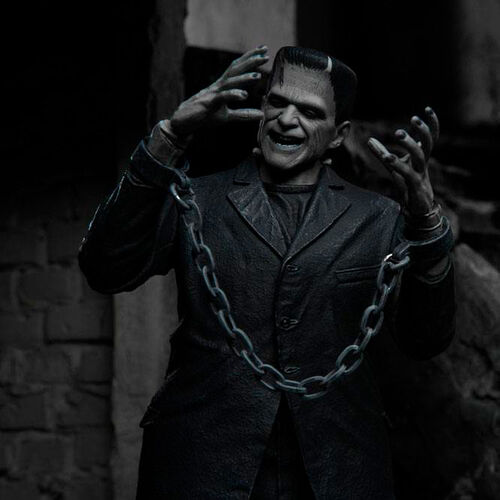 Universal Monsters Ultimate Frankensteins Monster Black and White figure 18cm