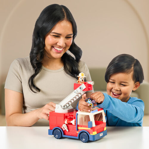 Bluey firetruck + figures
