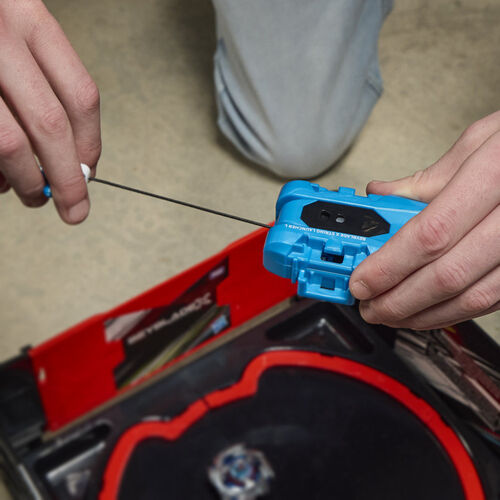 Beyblade X Cobalt Dragoon 2-60C Premium set launcher with rope and top