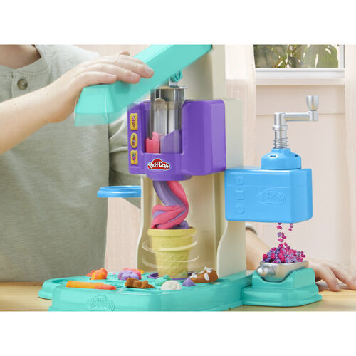 Play-Doh Multicoloured ice cream parlour