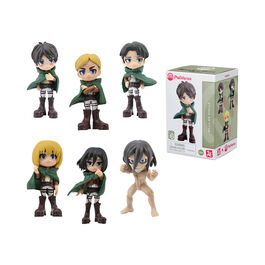 Figura sorpresa Attack On Titan 9cm surtido