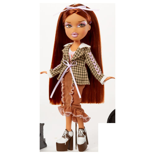 Muñeca Yasmin Stylin + Camiseta Bratz
