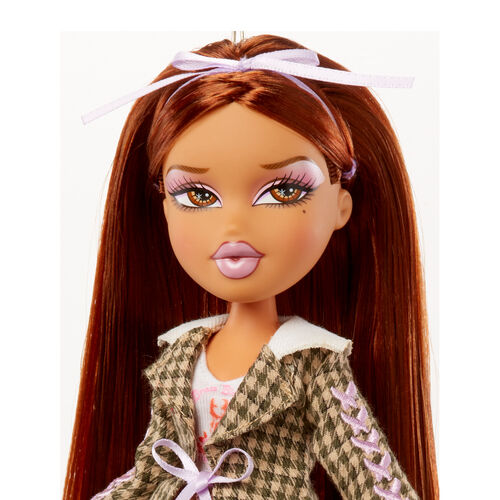 Muñeca Yasmin Stylin + Camiseta Bratz