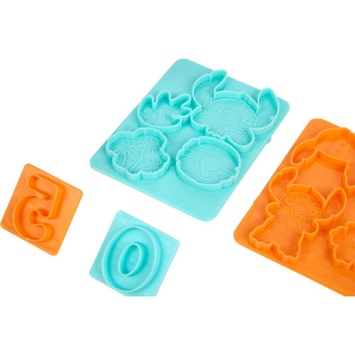 Disney Stitch assorted pack of 6 mini pots of modelling clay + moulds