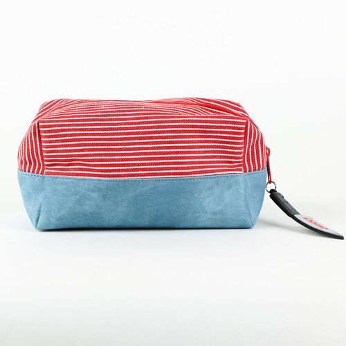 Chucky travel vanity case