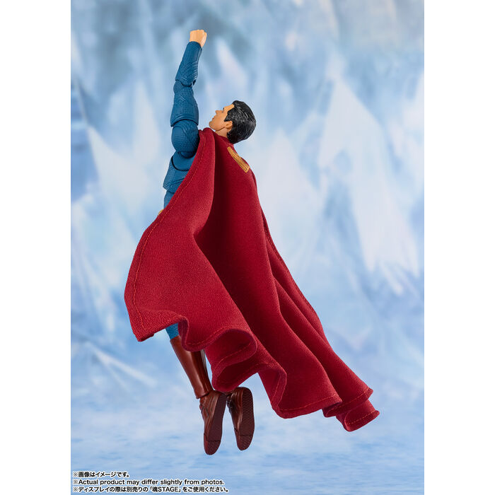 Figura S.H. Figuarts Superman 2025 Superman DC Comics 16cm