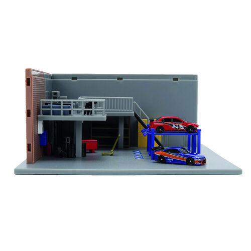 Fast & Furious Hans garage diorama replica