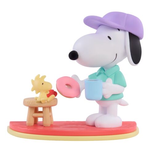 Peanuts Snoopy assorted surprise stage figure