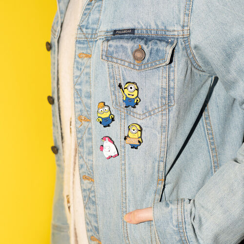 Set 4 pins Minions